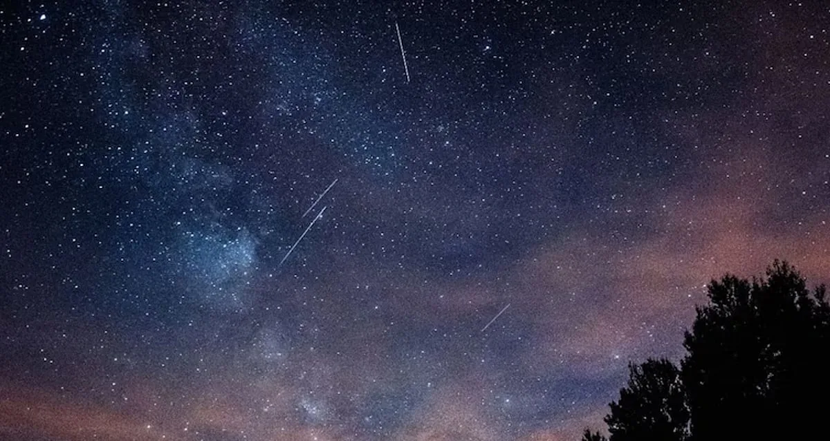 Draconid Meteor Shower Dazzles October's Evening Sky